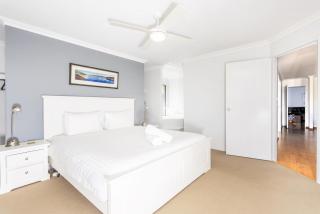 Singleton Impressions - EXECUTIVE ESCAPES - Singleton - 8