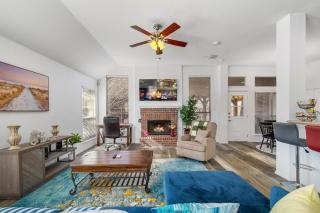 Frisco Escape Oasis Home w/Spa - Frisco - 3