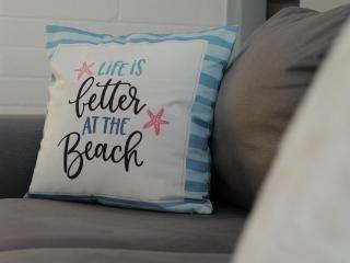 OCEA84 - Quinns Beach Shack: Ocean Views - 2