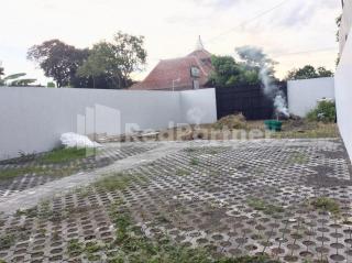TERRA Guesthouse JEC Mitra RedDoorz - 5