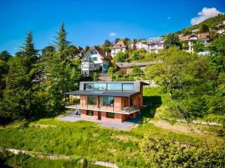 Villa Rose in the center of Montreux by GuestLee - Montreux - 0