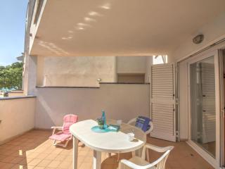 Apartamento en 1ª Línea de Playa en Roses con Terraza, Vista al Mar y Parking Comunitario - ES-258-3 - Roses - 4