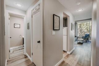 45SW-Fireplace-Dishwasher-Washer Dryer-Sleeps 4 condo - 1