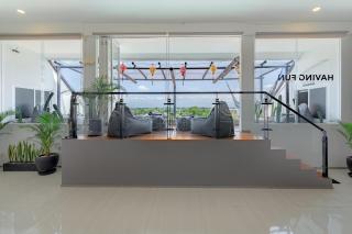 Beautiful Penthouse w/ incredible views, pool, & cinema room! - 1