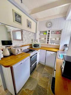 A Cosy Period Family Cottage in St Ives Town, sleeps 4, pet friendly - 5