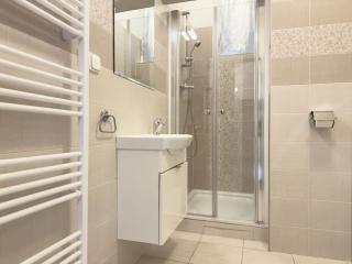 Calm Wenceslas Square Apartment - Prague - 5