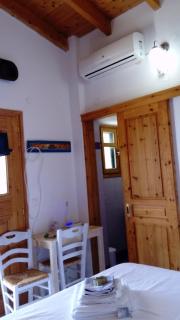 zacharoularooms3 - Manganítis - 2