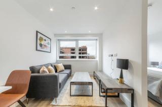 Spacious and Bright Studio in East Grinstead - East Grinstead - 4