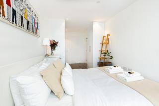 Sensational 2BR wViews & Balcony in Wandsworth - Londra - 3