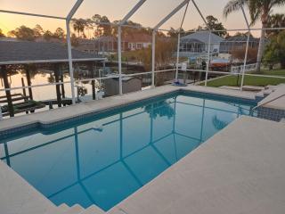Peaceful Waterfront Pool Home home - Palm Coast - 7