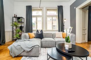 Luxurious 3bed very spacious apt in the best area - Prague - 0