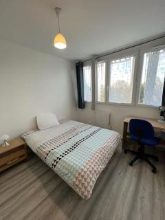 Shiny Compiègne Logement Entier - 2