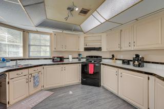 Peaceful McAlpin Home on 5 Acres with Private Deck! - McAlpin - 8