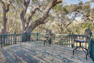 Peaceful and Spacious McAlpin Escape with Deck - 8