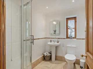 4 Bed in Lloc 92687 - Whitford - 2