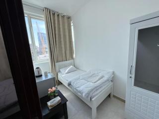 Corniche Street - Stunning Room - Abu Dhabi - 7