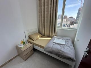 Corniche Street - Stunning Room - Abu Dhabi - 9