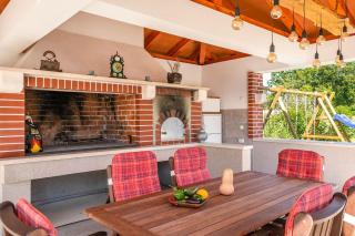 Charmante Villa mit privatem Pool, Klima, Sonnenliegen, Terrasse und Grill - Manjadvorci - 7