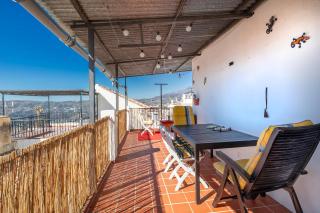 Casa Marlo, Spacious House in the Lively Centre of Cómpeta - Cómpeta - 6