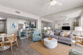 Majestic Sun Beach Resort by Panhandle Getaways - Destin - 4