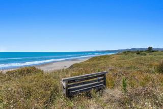 Beach Bach on the Dune Trails - Tirohanga - 9