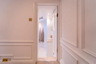 Elegant 3 bedroom home in the centre of Cheltenham - 9