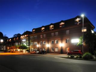 Hotel-Restaurant Thomsen - Delmenhorst - 4
