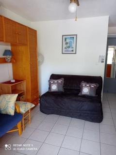 Rez de jardin Pinède Proximité Quartier Naturiste - 1