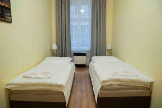 Cozy flat by Wenceslas Square! - Prague - 9