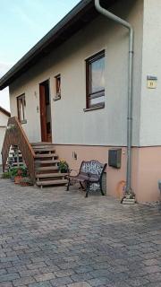 Ferienwohnung Fam. Albert - Heuchelheim-Klingen - 2
