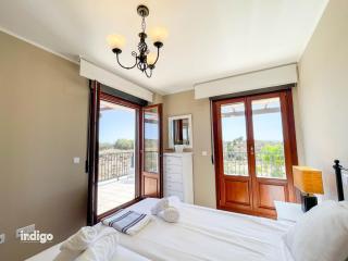 Top-floor Apartment - Stunning Views - GOR01 - 2