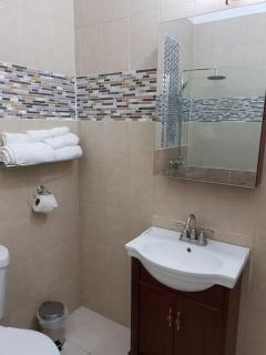 Escape at The Oasis- New Kingston Area -24hrs Security, Elevator, Water Heater, WIFI - 2