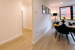 Modern City Centre Apartment - Exeter - 8