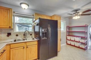 Lakefront Livingston Retreat with Dock and Fire Pit! - 1
