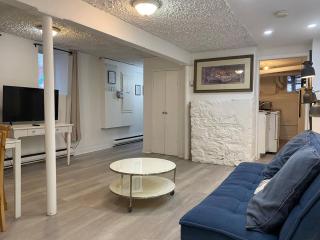 Heart of MTR for Memerable Experiance 2 backyard 7minMetro Fully Renovated & Equipped - Montréal - 7