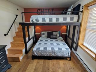 Swept Away Chalet - Luxurious NEW 6 BR Home Sleeps 16 Hot Tub Linens and Towels - Albrightsville - 7