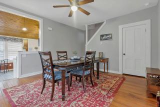 The Schumacher Cottage- 2 BR w Parking & Yard - Columbus - 1