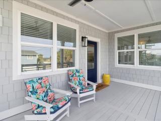 Bougie and The Beach- Stunning 3 Bed 2 Bath home - Tybee Island - 2
