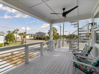 Bougie and The Beach- Stunning 3 Bed 2 Bath home - Tybee Island - 1