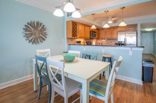 Oceanfront Carolina Beach Rentals close to the Tiki Bar - Carolina Beach - 1