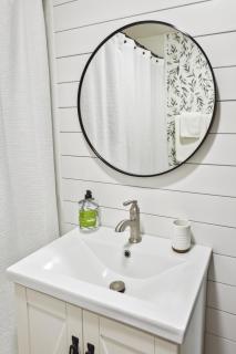Large Private Studio Apartment - Lockport - 7