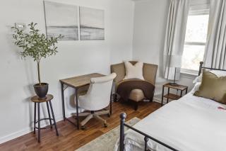 Large Private Studio Apartment - Lockport - 2