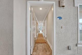 Beach Front Condo w/Pool, Restaurant, and Bar - 4