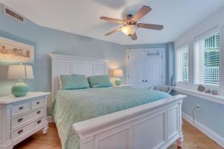 Tybee Dream: 2 Bed 2 Bath Condo w/ rooftop Pool - Tybee Island - 6
