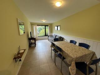 Amplio departamento cerca del centro en zona tranquila. Fosbery - 9