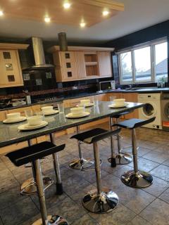 Super 7Bed House - Hot Tub - Large Gathering Meets - Headingley - 7
