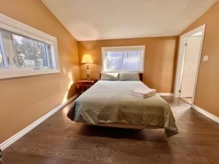 Newly Renovated Home in Central Aurora - Aurora - 6