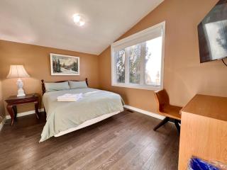 Newly Renovated Home in Central Aurora - Aurora - 1