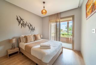 Relaxing Summer-Pool-Garden-Wifi - 9