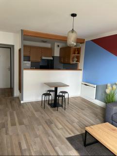Appartement Cosy Près de Paris avec vue sur la Tour Eiffel - Parking & Wifi - 9